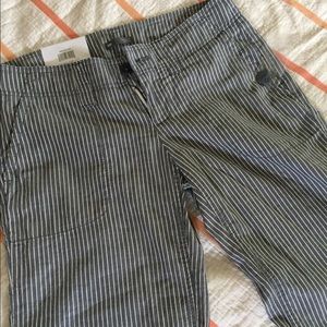GAP slung fit summery pants, sz 2 BNWT